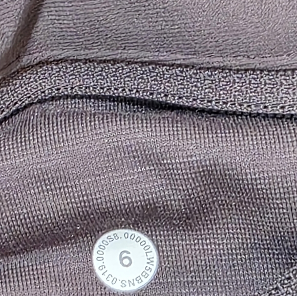 Lululemon Womans Tight Stuff Tight II Size 6 Light Purple-Violet - Picture 7 of 9